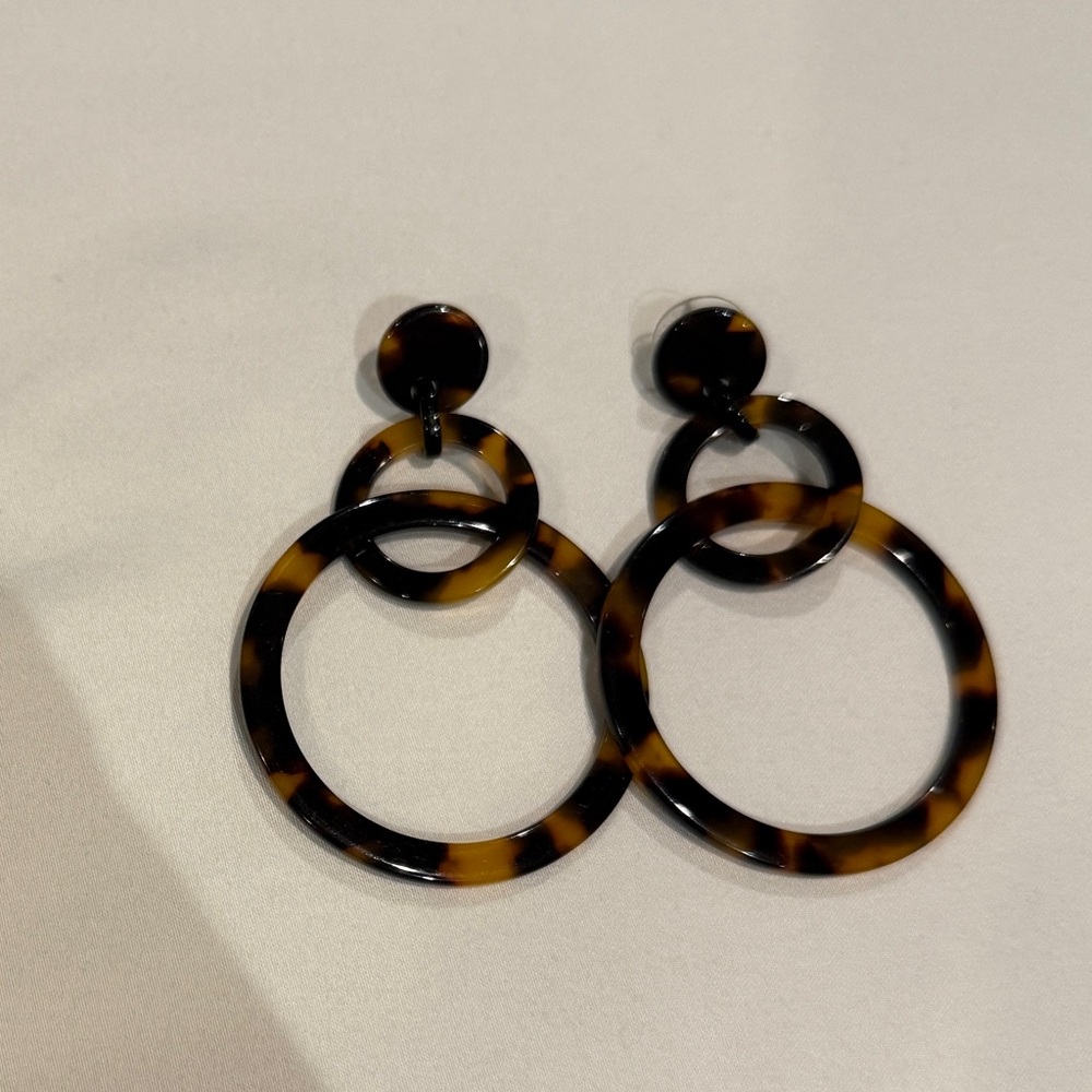 Tortoise Shell Hoop Earrings